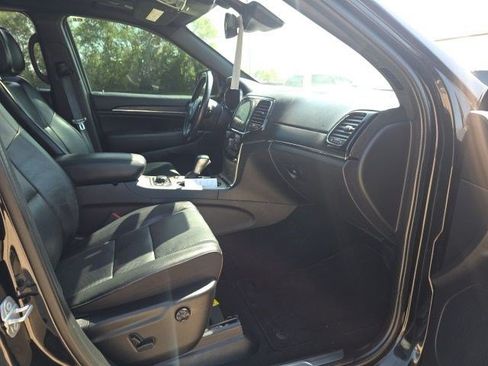 Used 2021 Jeep Grand Cherokee High Altitude AWD/4WD image 13