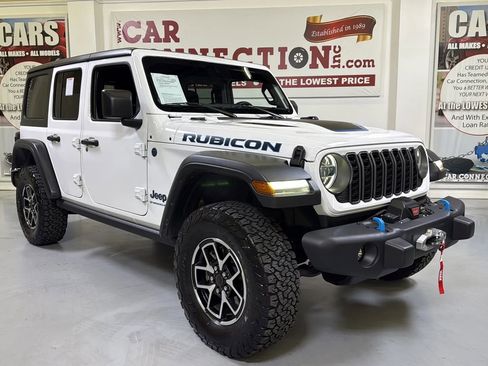 Used 2024 Jeep Wrangler Unlimited Rubicon 4xe image 2