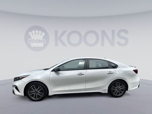 Used 2023 Kia Forte GT-Line FWD image 2