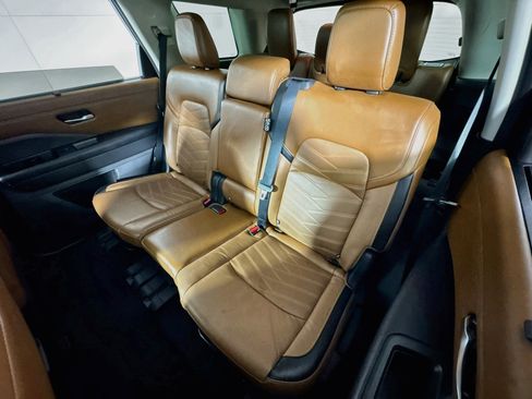 Used 2023 Nissan Pathfinder Platinum w/ Cargo Package image 22