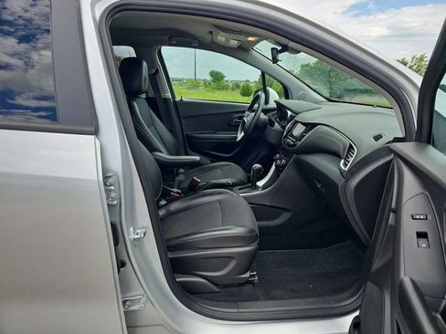 Used 2022 Chevrolet Trax LT w/ Sport Edition AWD/4WD image 27