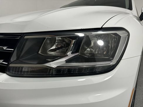 Used 2020 Volkswagen Tiguan SEL w/ Tiguan Two-Row MDO Package AWD/4WD image 27