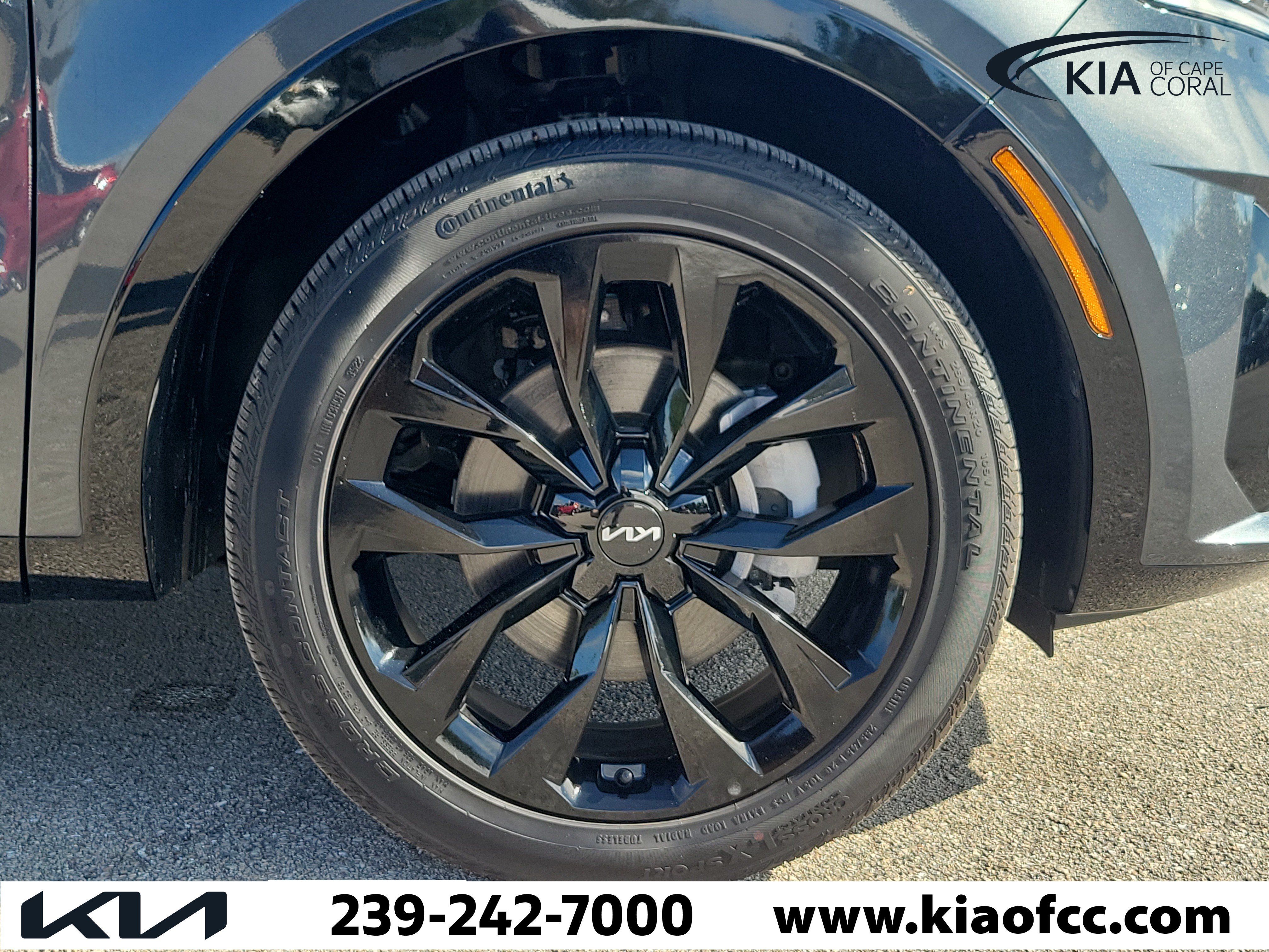 Certified 2023 Kia Sorento SX FWD image 7