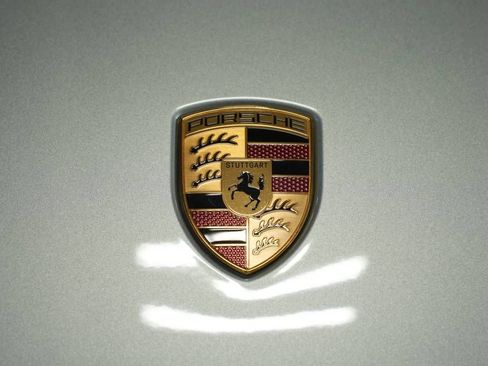 Certified 2025 Porsche Macan 4 Electric AWD/4WD image 29