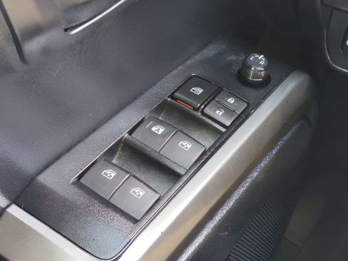 Certified 2020 Toyota Tacoma SR5 image 21