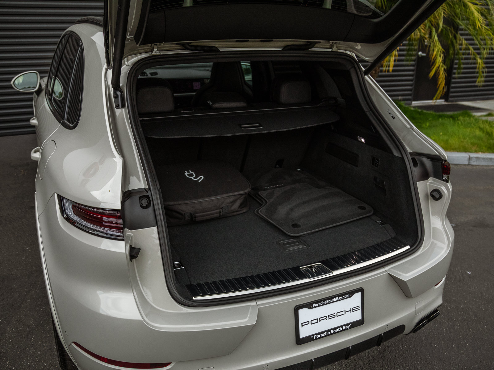 Certified 2026 Porsche Cayenne S AWD/4WD image 22