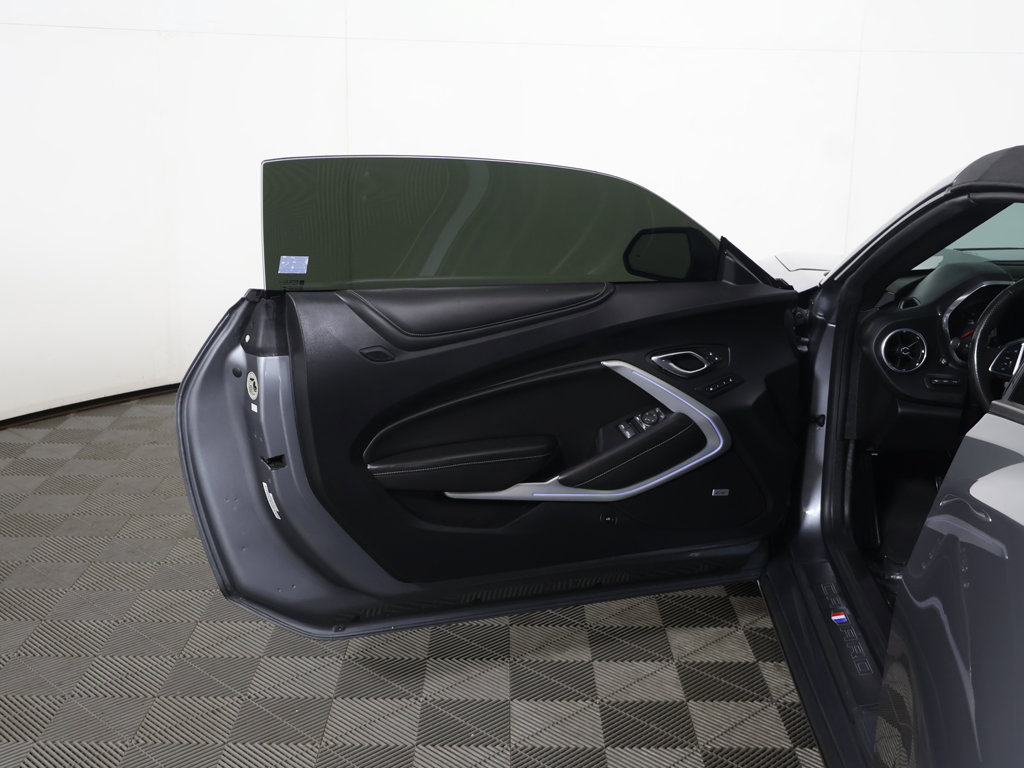 Used 2020 Chevrolet Camaro SS RWD image 19