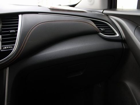 Used 2021 Chevrolet Trax LT image 29