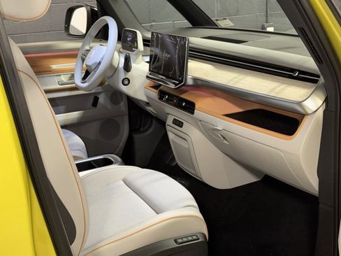 New 2025 Volkswagen ID. Buzz Pro S Plus image 14