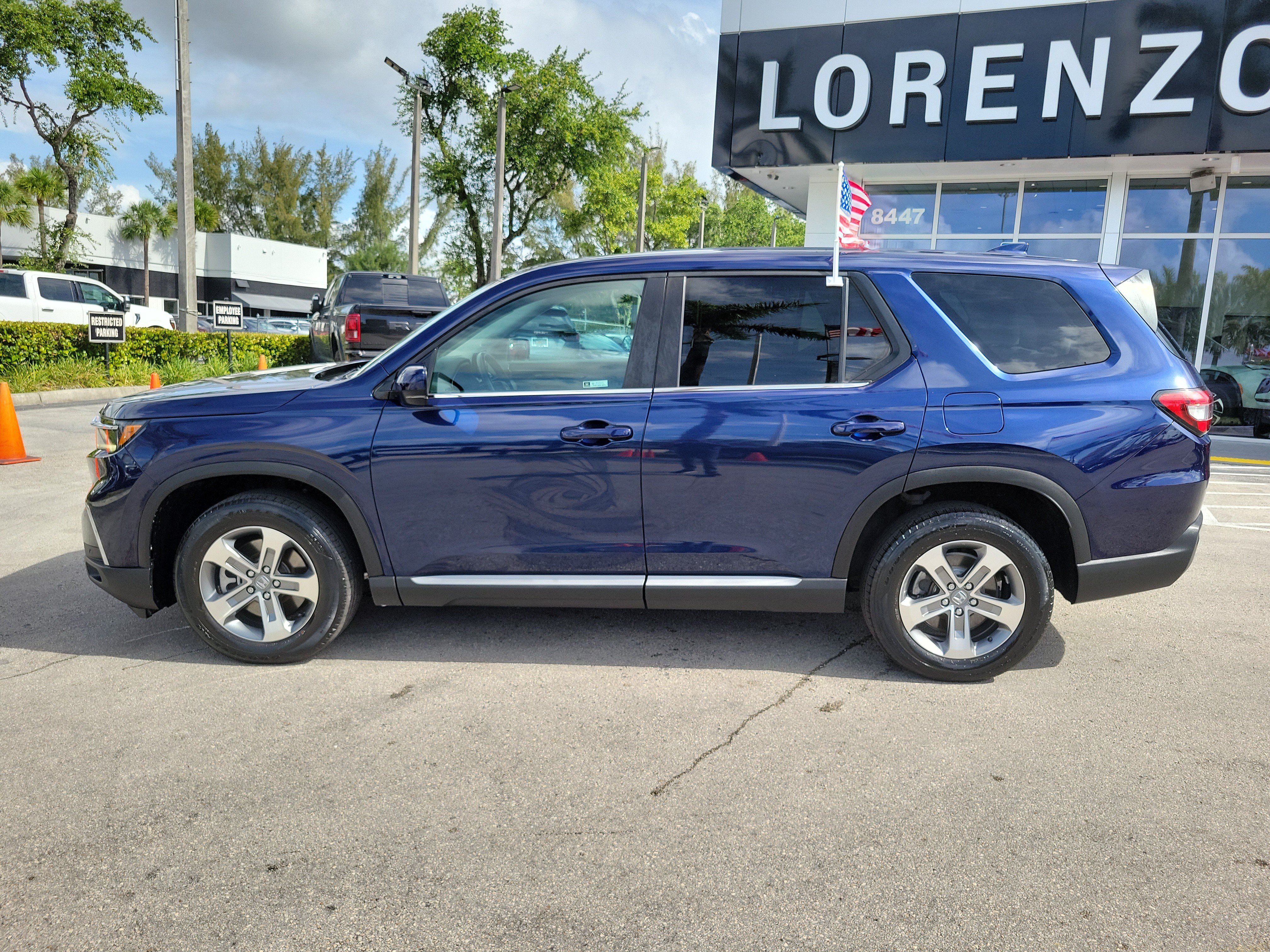 Used 2023 Honda Pilot EX-L image 8