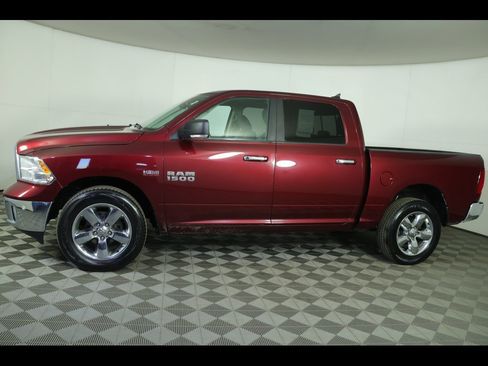 Used 2018 RAM 1500 Big Horn image 2