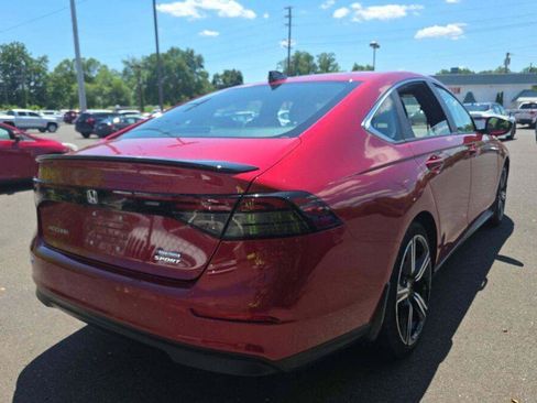 Used 2023 Honda Accord Sport image 2