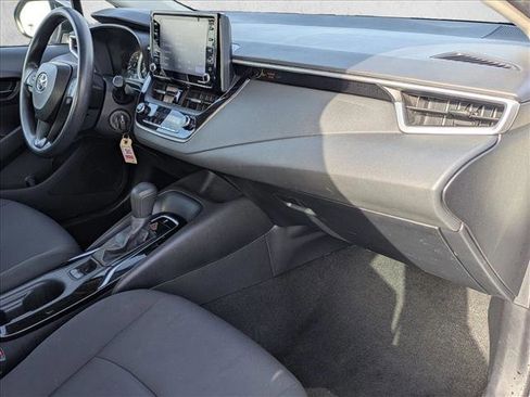 Used 2022 Toyota Corolla LE image 20