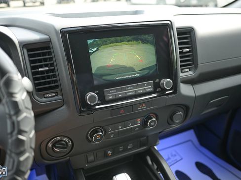 Used 2022 Nissan Frontier S w/ Technology Package AWD/4WD image 2