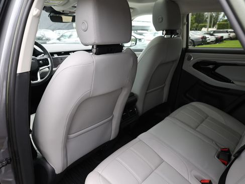 Used 2023 Land Rover Range Rover Evoque SE AWD/4WD image 19