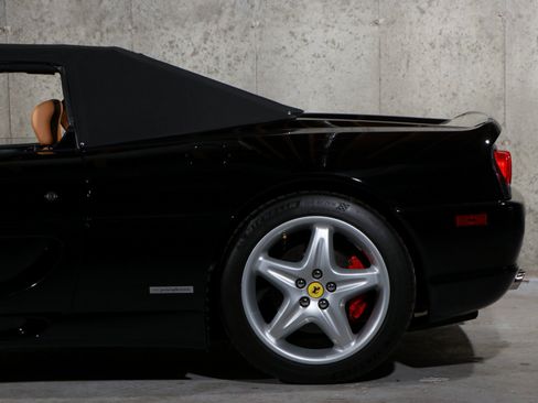 Used 1999 Ferrari F355 Spider RWD image 16
