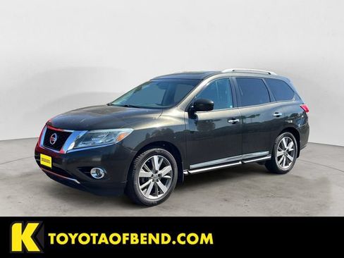 Used 2015 Nissan Pathfinder Platinum w/ Cargo Package FWD image 1
