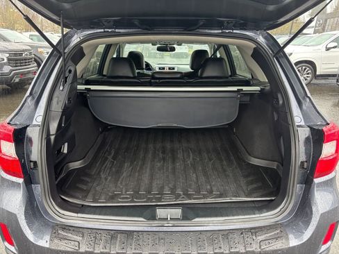 Used 2016 Subaru Outback 2.5i Limited image 11