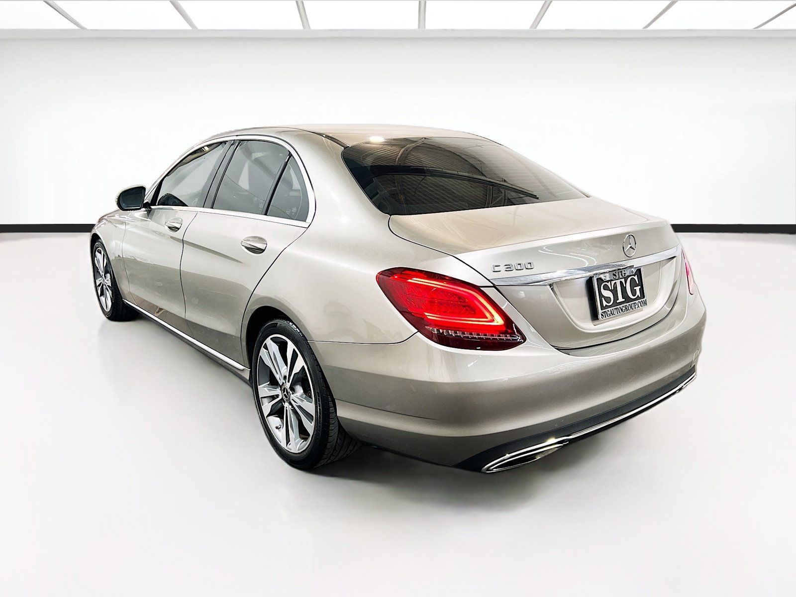 Used 2019 Mercedes-Benz C 300 Sedan image 6