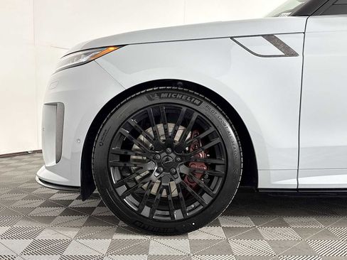 New 2026 Land Rover Range Rover Sport SV image 32