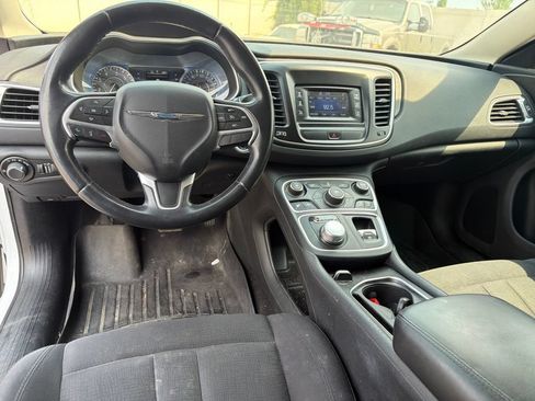 Used 2015 Chrysler 200 Limited w/ Convenience Group FWD image 13
