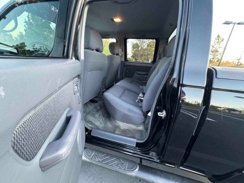Used 2004 Nissan Frontier XE w/ (PWR) Pwr Pkg image 28
