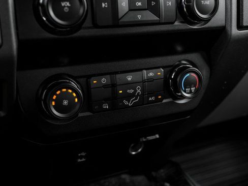 Used 2019 Ford F250 XL w/ Power Equipment Group RWD image 26