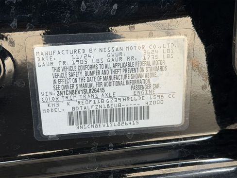 Used 2025 Nissan Versa SV FWD image 27
