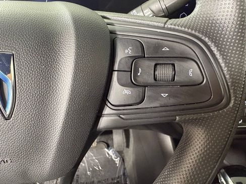 Used 2026 Buick Envista Preferred FWD image 25