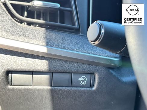 Certified 2025 Nissan Kicks SV image 28