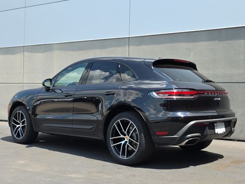 Used 2025 Porsche Macan AWD/4WD image 3