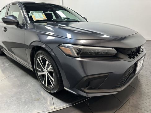 Used 2023 Honda Civic LX image 3