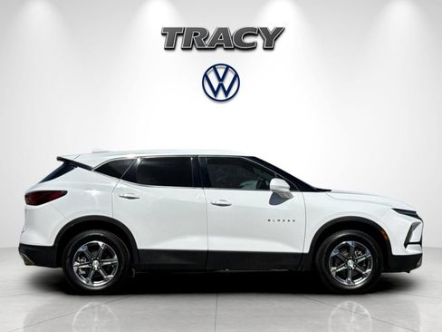 Used 2023 Chevrolet Blazer LT FWD image 3
