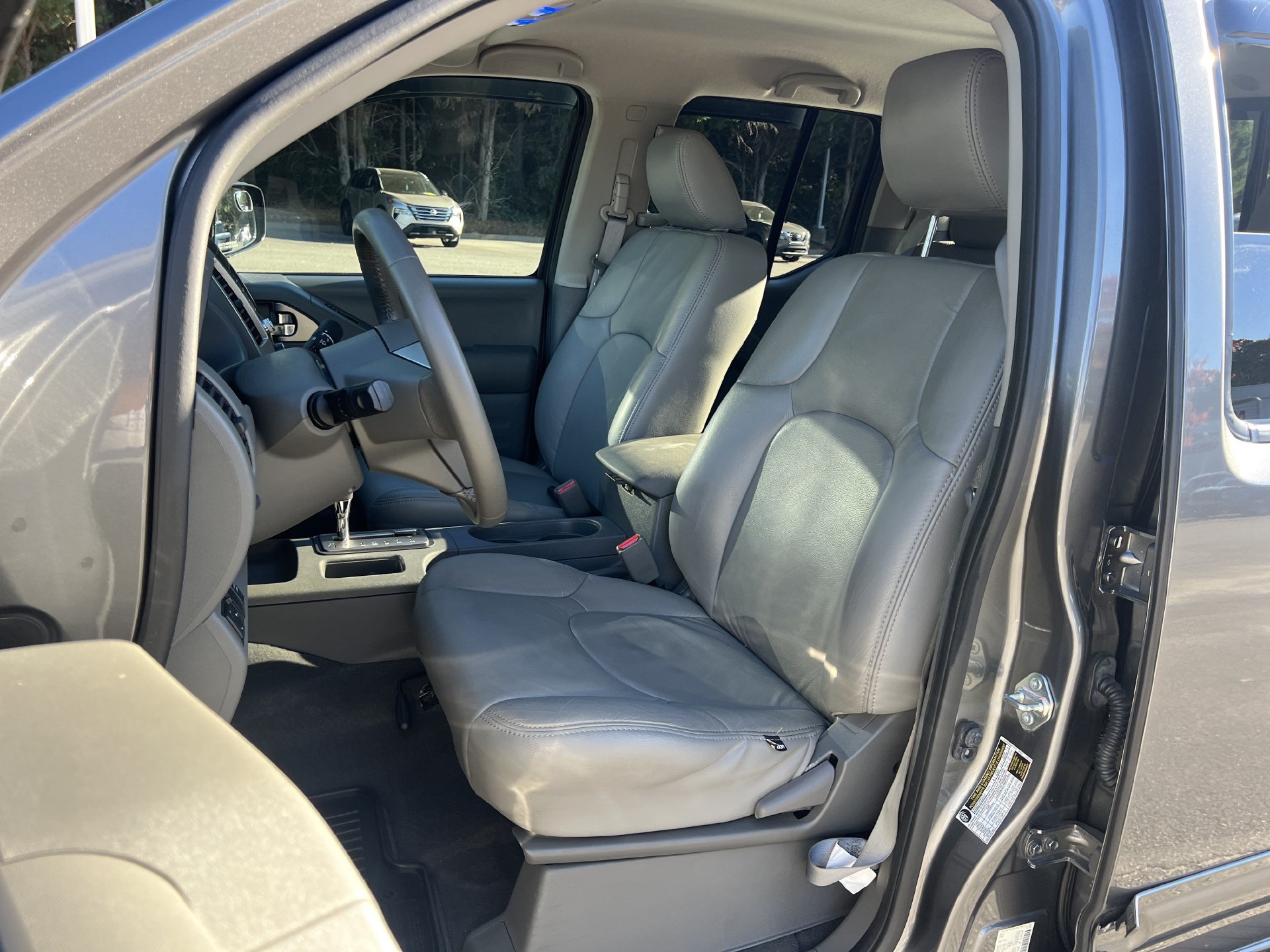 Used 2019 Nissan Frontier SV w/ Value Truck Package RWD image 14
