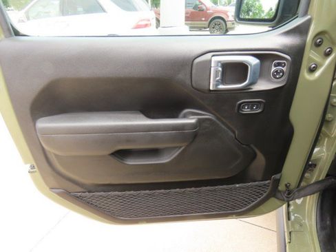 Used 2026 Jeep Wrangler Unlimited Rubicon AWD/4WD image 20