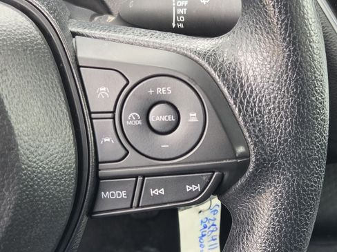 Used 2025 Toyota Corolla LE FWD image 22