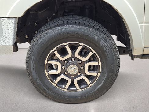 Used 2024 RAM 2500 Limited AWD/4WD image 11