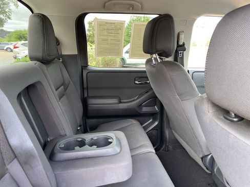 Used 2024 Nissan Frontier SV RWD image 21