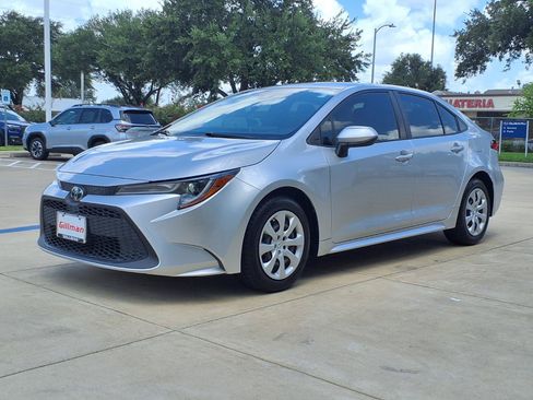 Used 2021 Toyota Corolla LE FWD image 21