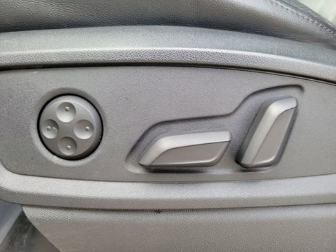 Used 2022 Audi Q5 2.0T Prestige w/ Prestige Package image 25