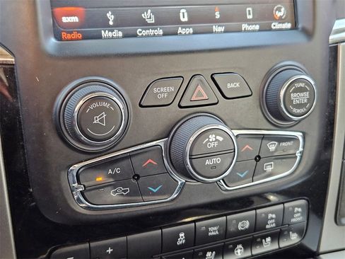 Used 2018 RAM 2500 Laramie w/ Sport Appearance Group image 30