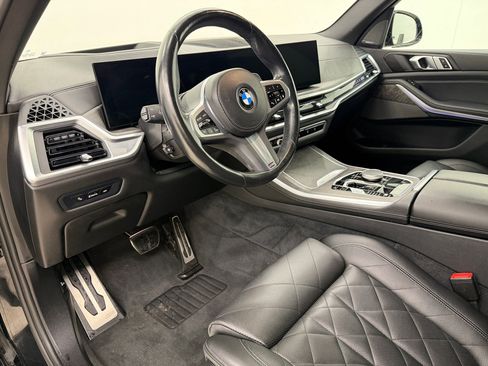 Certified 2024 BMW X5 xDrive40i w/ M Sport Package image 4