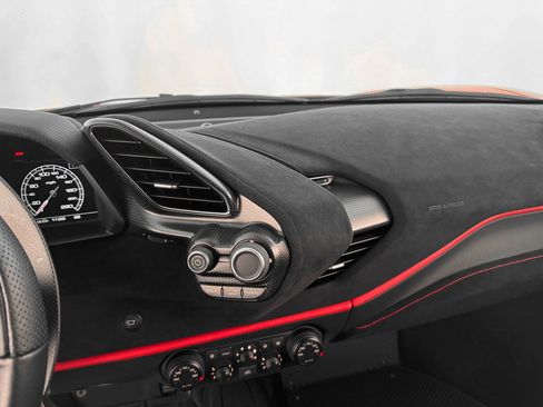 Used 2019 Ferrari 488 Pista Coupe RWD image 19