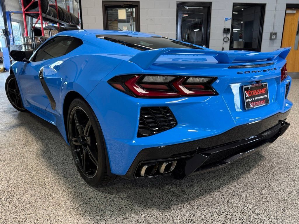 Used 2021 Chevrolet Corvette Stingray Coupe w/ Z51 Performance Package RWD image 4
