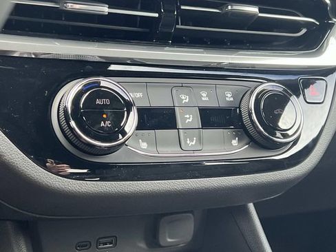 New 2026 Buick Envista Sport Touring w/ Convenience I Package FWD image 21