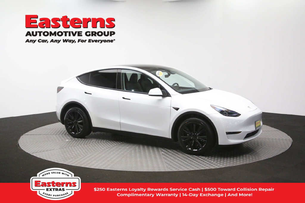 Used 2023 Tesla Model Y Long Range AWD/4WD image 43
