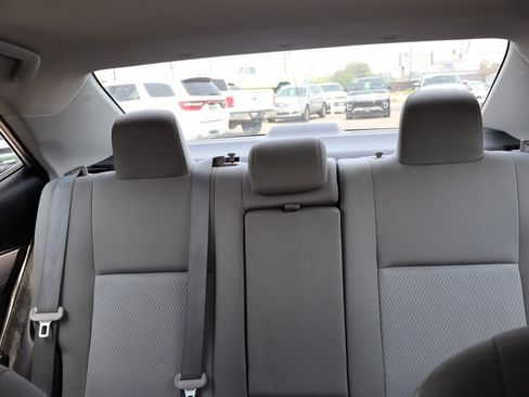 Used 2016 Toyota Corolla LE FWD image 23