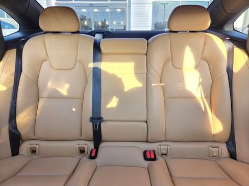Used 2017 Volvo S90 T6 Momentum w/ Vision Package AWD/4WD image 13