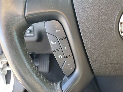 Used 2017 Buick Enclave Leather image 12