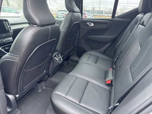 Used 2025 Volvo XC40 B5 Core w/ Protection Package Premier image 7